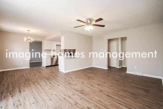 Foto del edificio - Beautiful 3 Bedroom and 2 Bath home in Ind...