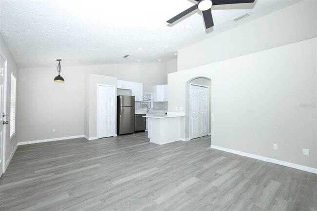 Building Photo - 786 Lincoln Pkwy