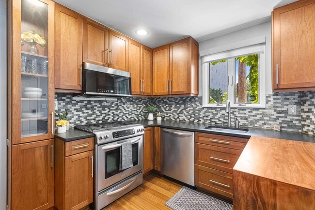 Foto del edificio - 32 Willow Terrace South