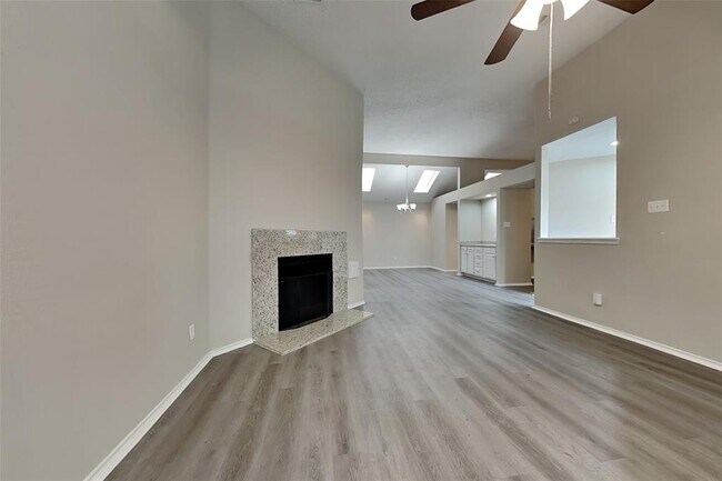 Foto del edificio - 12907 Stancliff Oaks St