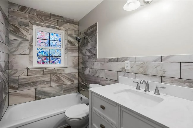 Foto del edificio - 10310 Nall Ave