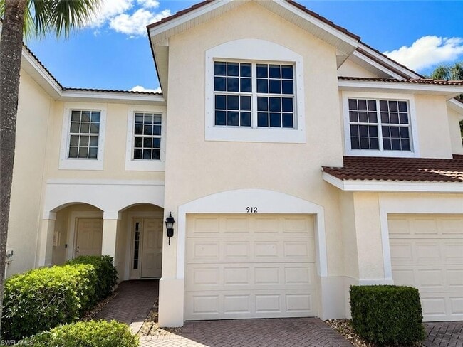 Building Photo - 912 Hampton Cir