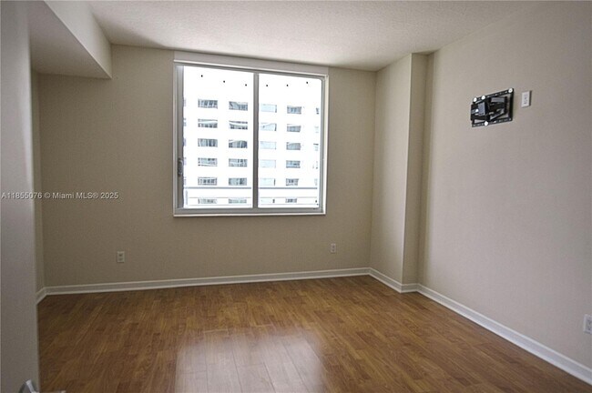 Building Photo - 335 S Biscayne Blvd