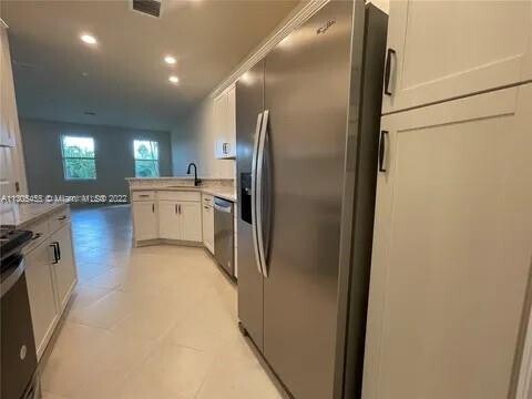 Foto del edificio - 4174 Greenway Dr