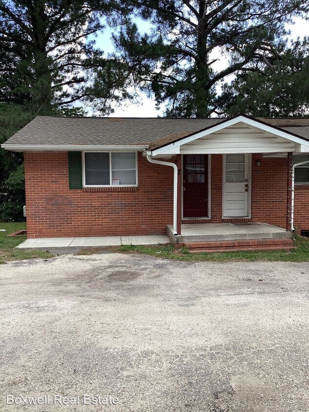 Primary Photo - 2 br, 1 bath House - 826 Ridge Road #7