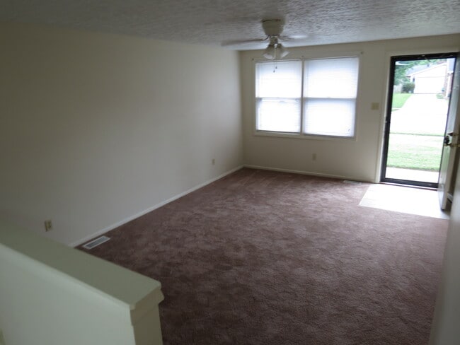 Building Photo - 2405 Strickland Dr