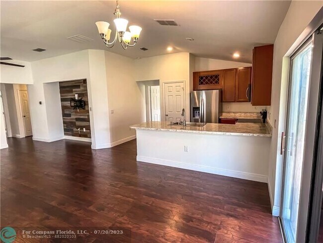 Foto del edificio - 5870 NW Pine Trail Cir