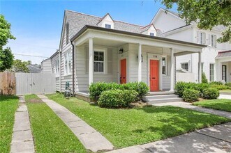 Building Photo - 116-118 Rosewood Dr
