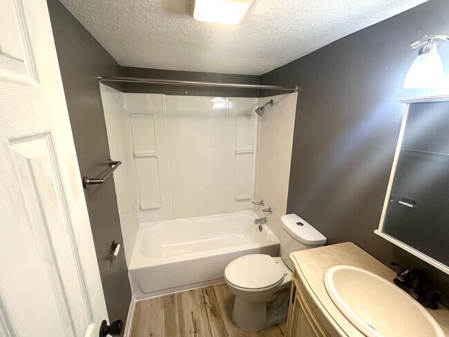 Foto del edificio - Cotton Wood