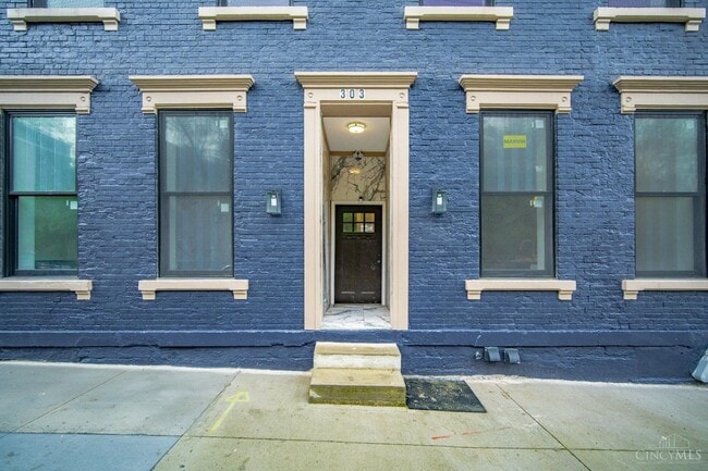 Building Photo - 303 Seitz St