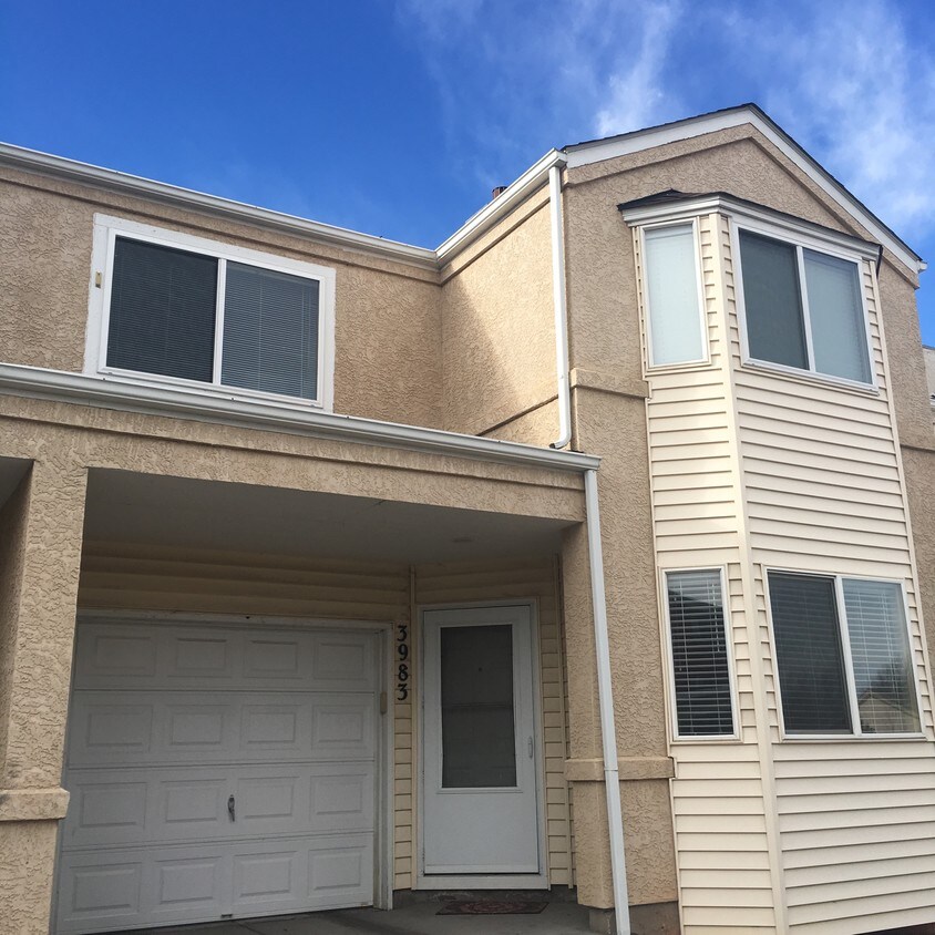 Front View of Condo - 3983 Aspen Leaf Point
