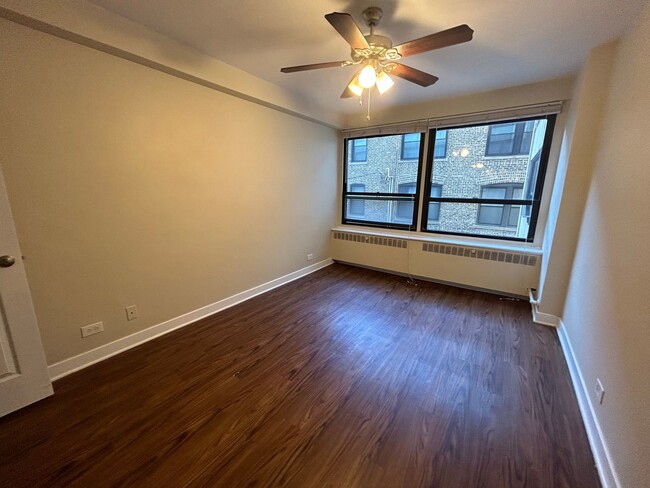 Building Photo - 4180 N Marine Dr