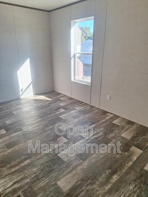 Foto del edificio - 301 Mantle Ave
