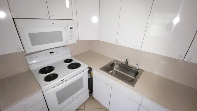 Foto del edificio - 165 Canterbury G