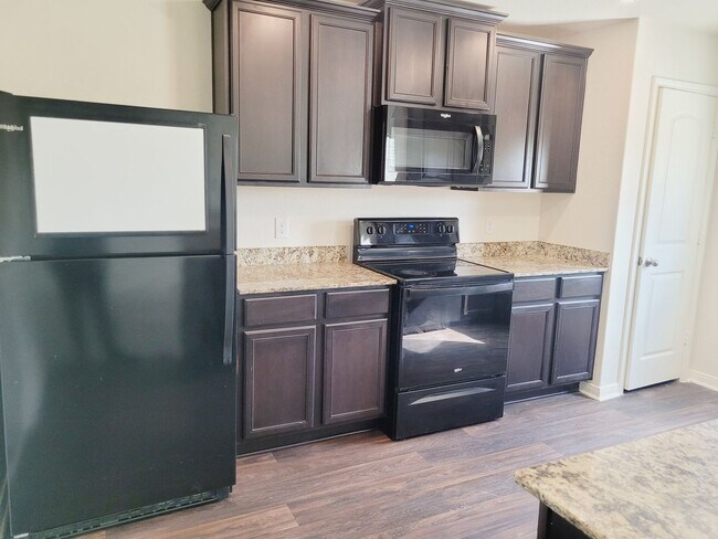 Building Photo - 3bd 2.5 Home in Luckey Ranch