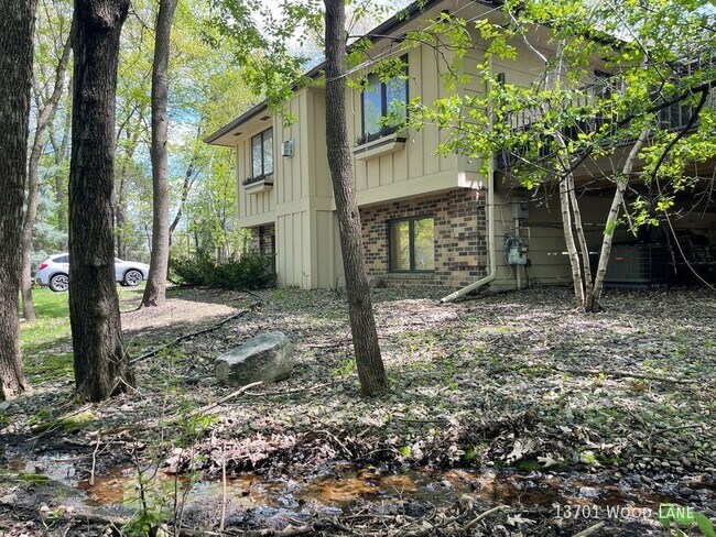 Foto del edificio - 13701 Wood Ln