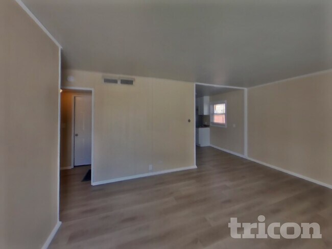 Foto del edificio - 1928 S Franklin Ave