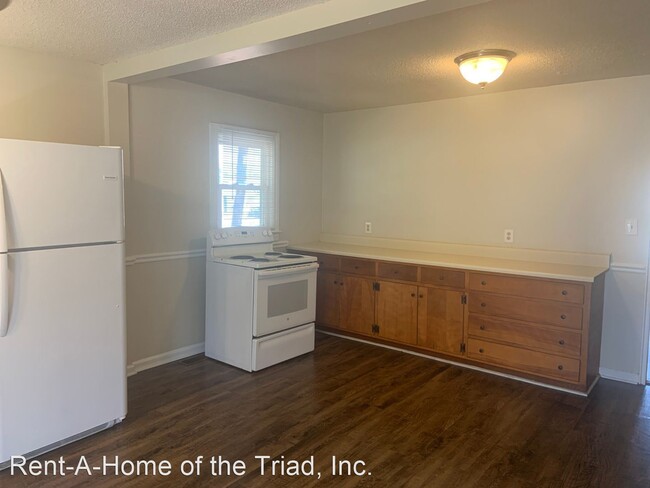 Foto del edificio - 3 br, 1 bath House - 2505 Yanceyville Street