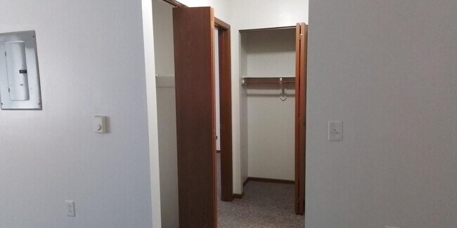 Foto del edificio - 602 Van Dorn St