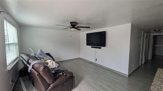 Foto del edificio - 5723 9th St Cir E