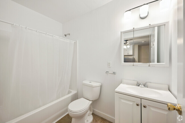 1BR, 1BA - 172SF - Royal Viking