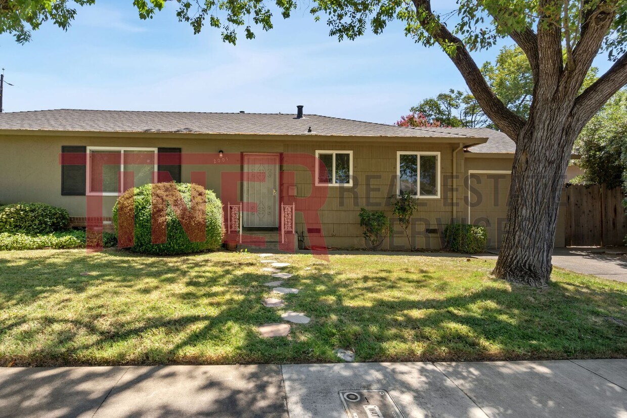 Primary Photo - Elmhurst 2 Bedroom Home