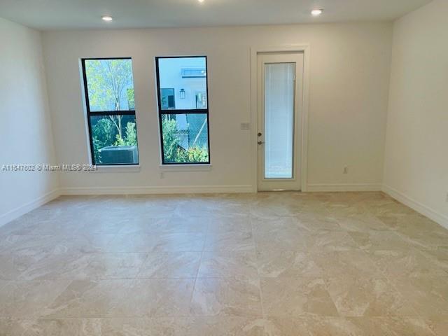 Foto del edificio - 8355 NW 7th Ct