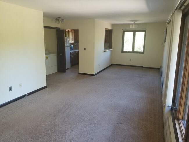 Dining Room - 178 River Rd
