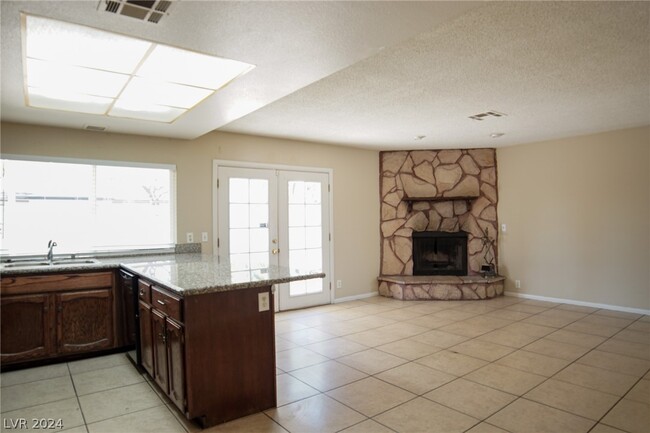 Building Photo - 6301 Anaconda St