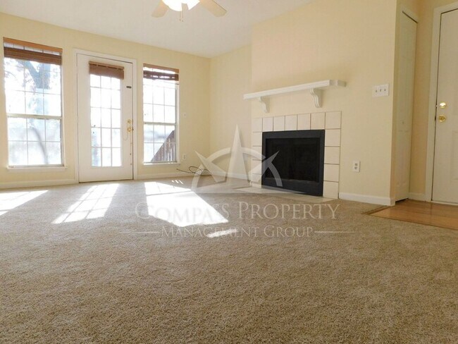 Building Photo - 613 Cypress Pointe St