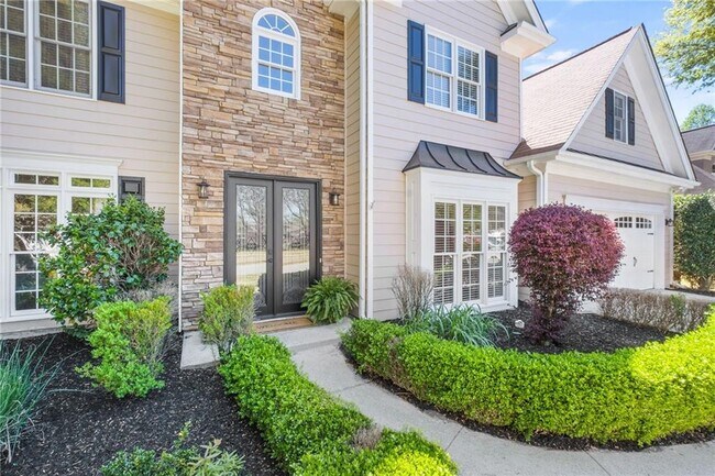 Building Photo - 555 Rose Border Dr