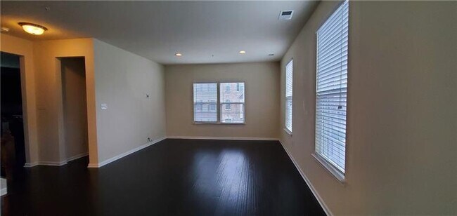 Foto del edificio - 1801 Pointe View Dr