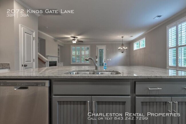 Building Photo - 2072 Kings Gate Ln