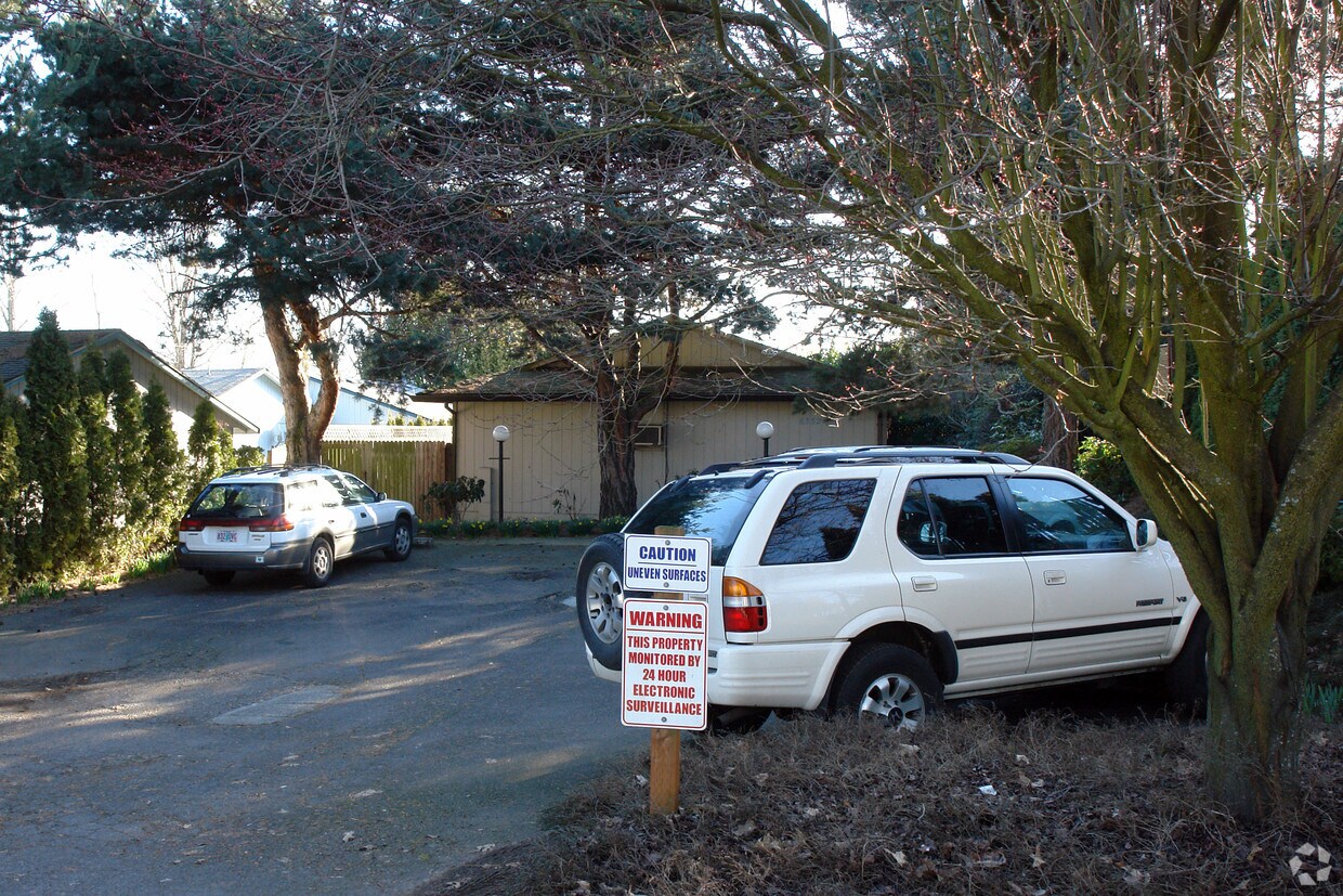 Foto del edificio - 6332-6336 NE 45th Ave