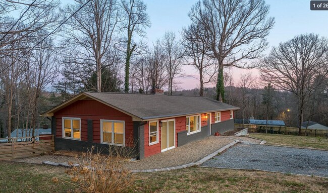 Building Photo - Gorgeous Ranch home available now!