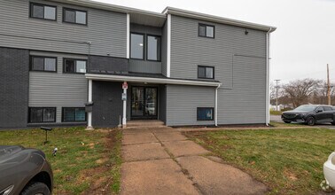 Building Photo - 190 Oakdene Ave