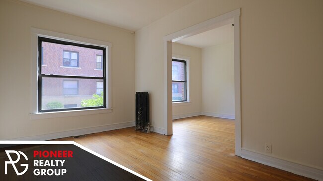 Foto del edificio - 812 W Waveland Ave