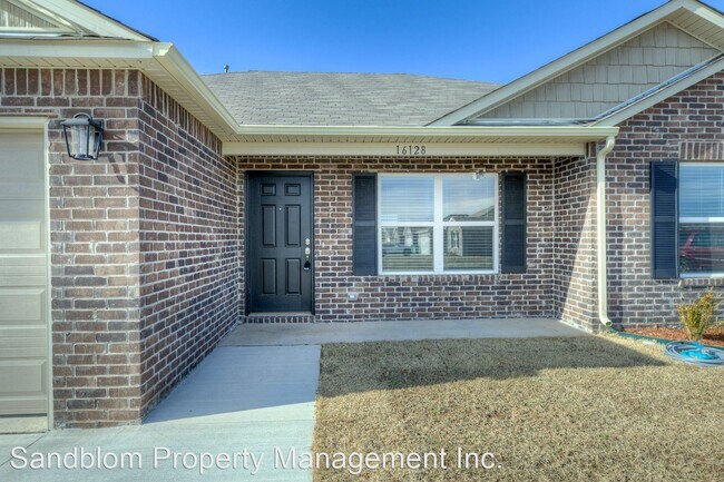 Building Photo - 3 br, 2 bath House - 16128 S 83rd E Ave