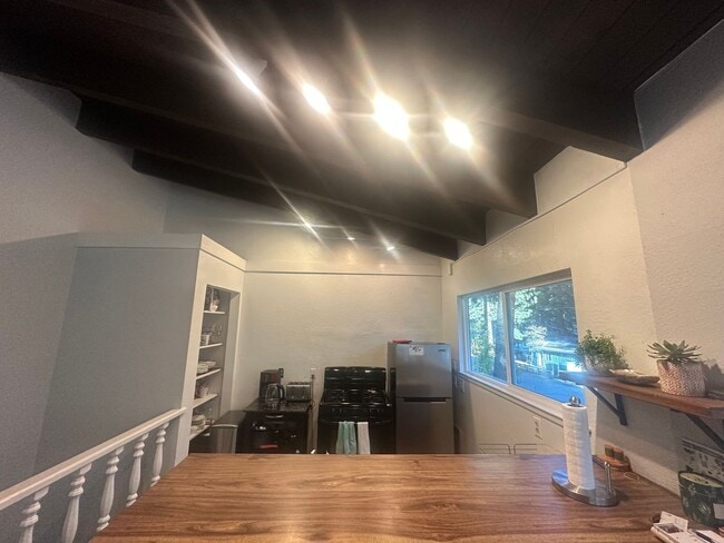 Building Photo - 2577