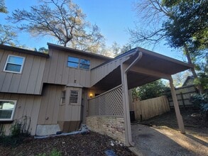 Building Photo - 1832 Fernando Dr