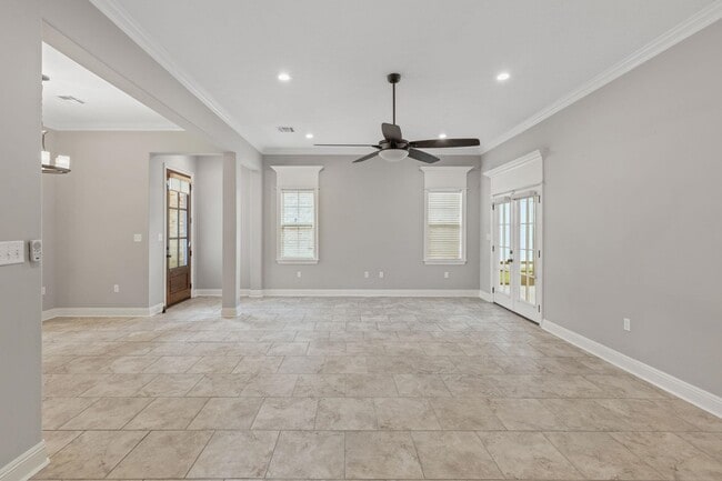 Building Photo - 5831 Weeping Willow Dr