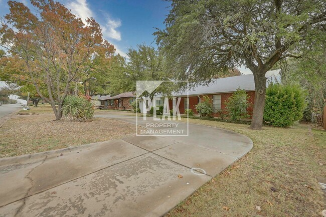 Foto del edificio - Charming Rental Home Near TCU Nation: Gara...