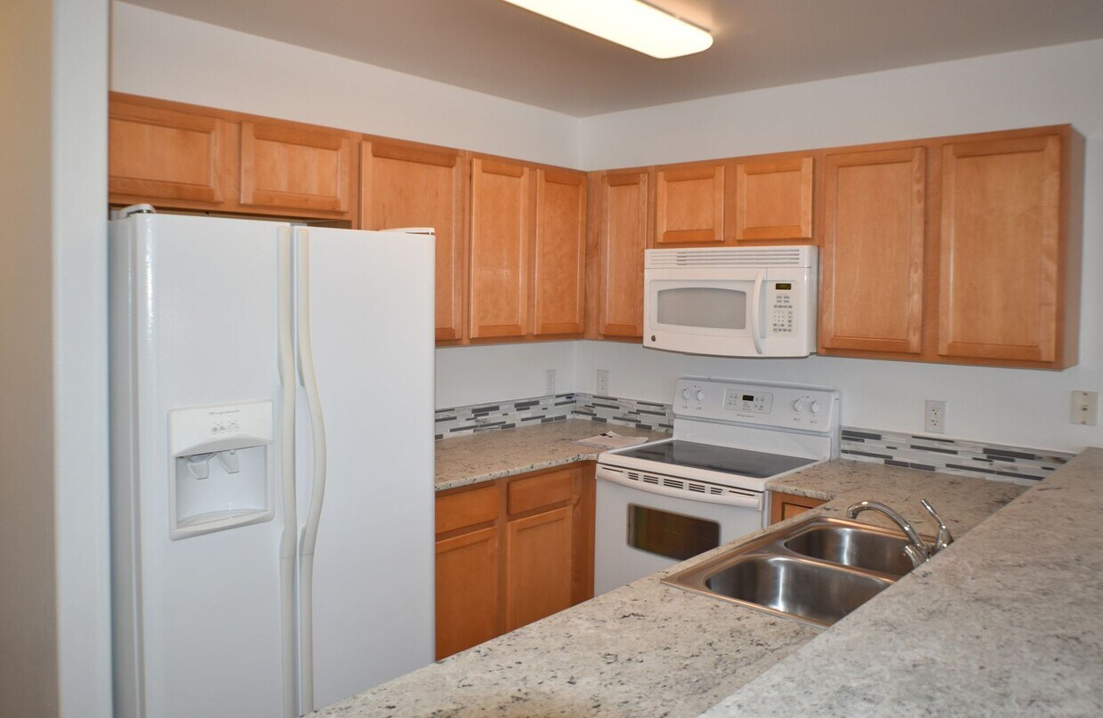 Primary Photo - Coming soon!!! Stunning 2 Bed 2 Bath Apart...