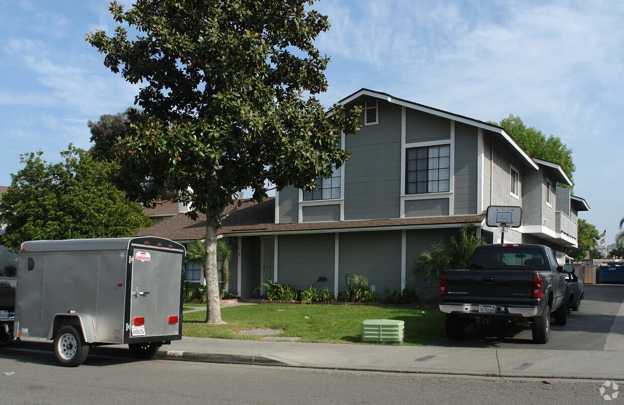 Building Photo - 11382 Magnolia Ave