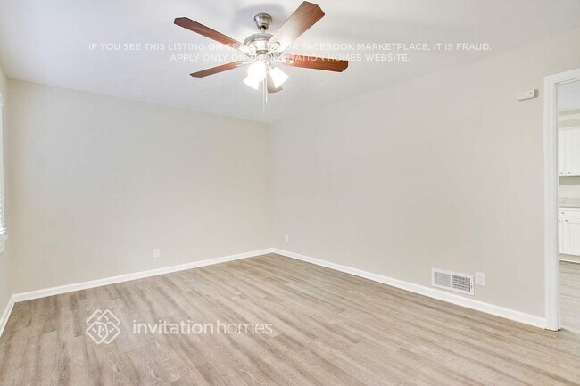 Foto del edificio - 4596 Sahara Dr SW