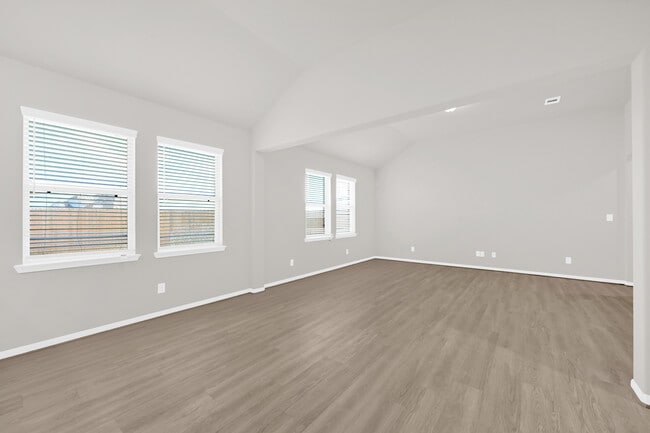 Building Photo - 8406 Beacon Bay Cir