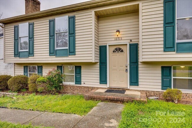 Building Photo - 10715 Derry Dr