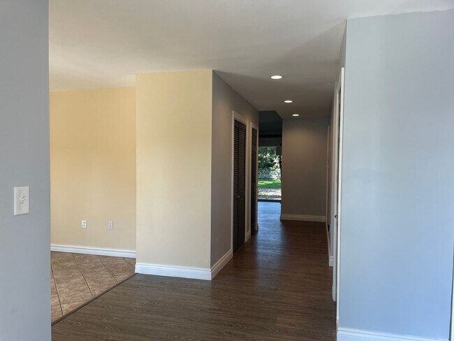 Foto del edificio - Shelby Township Custom Ranch, 3 or 4 Bedro...