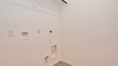 Building Photo - 23007 True Fortune Dr