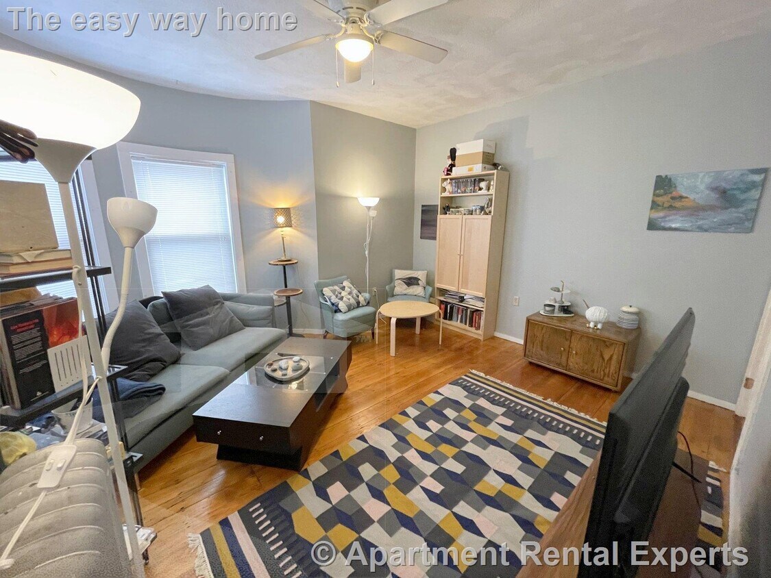 Foto principal - 70 Roseland St